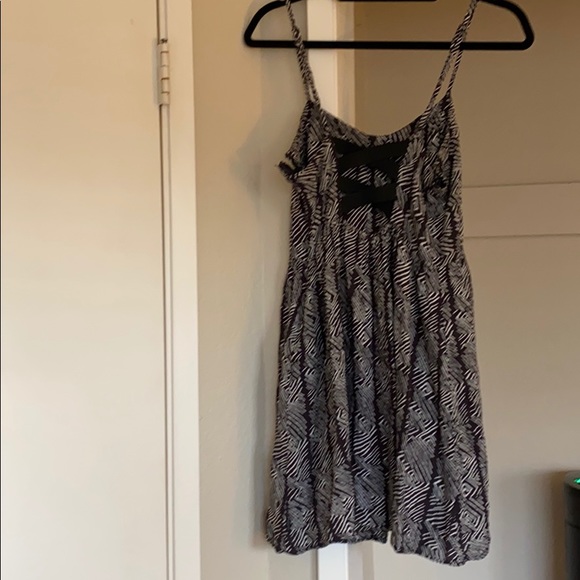 Volcom summer dress - Picture 2 of 2